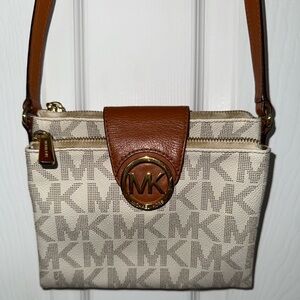 Michael Kors Crossbody
